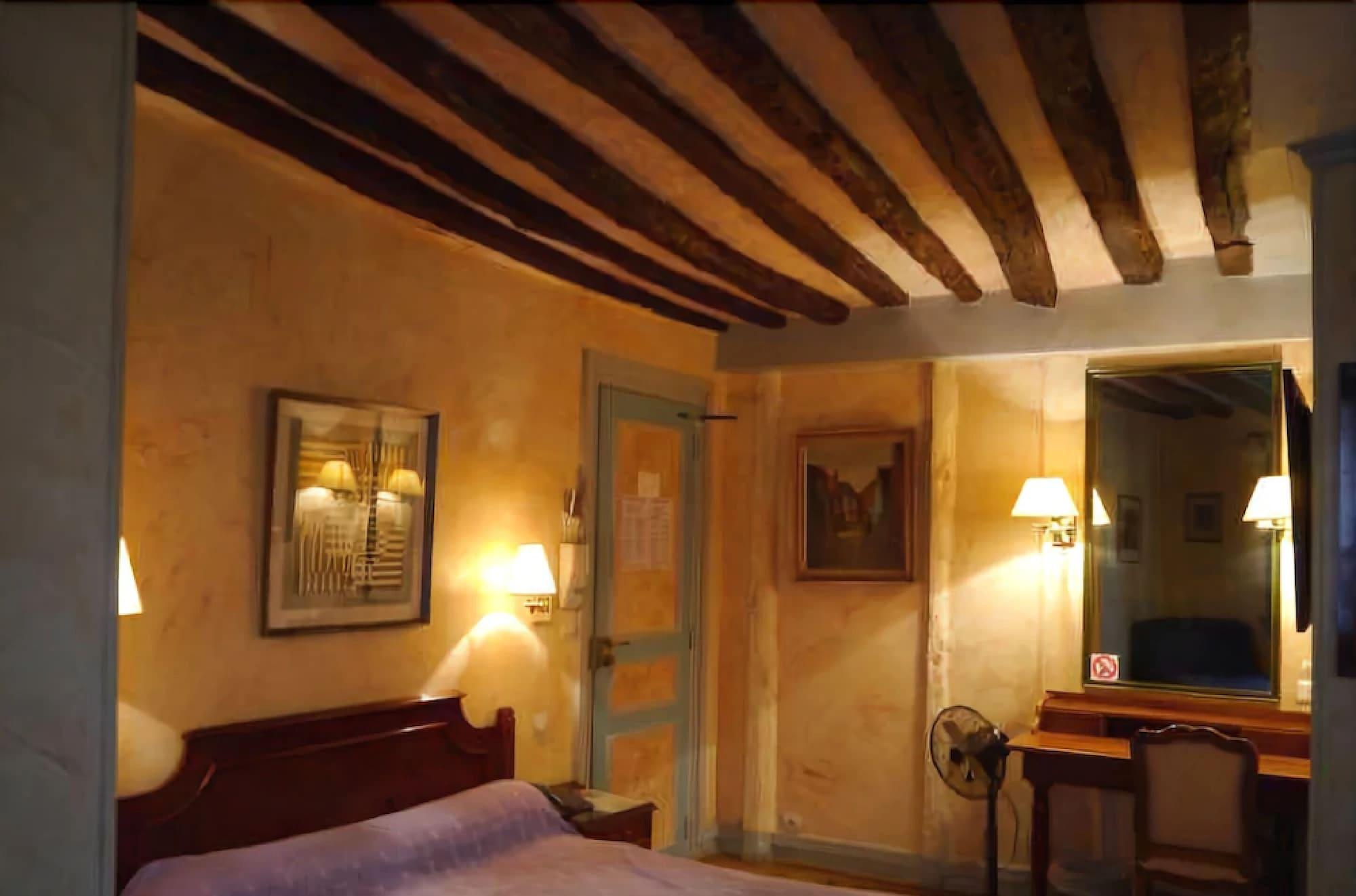 Hotel Les Degres De Notre Dame Paris Exterior photo