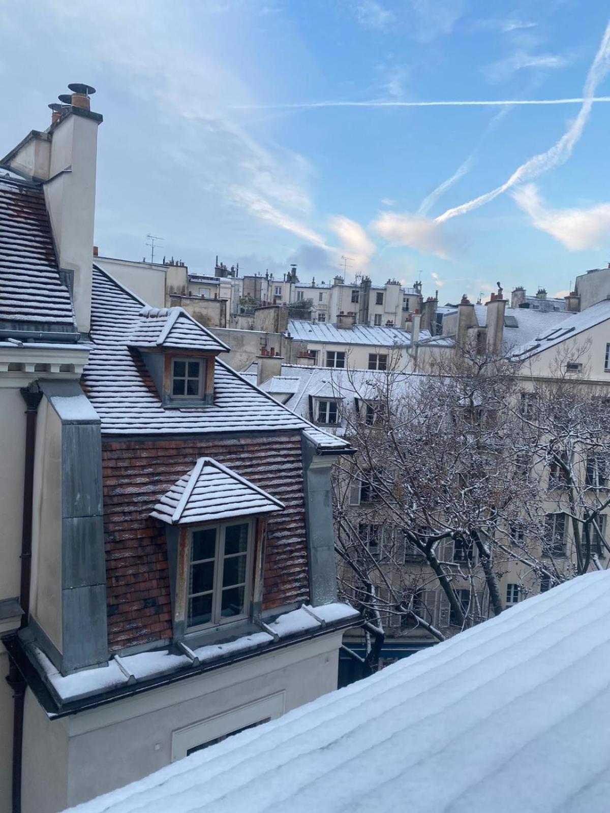 Hotel Les Degres De Notre Dame Paris Exterior photo